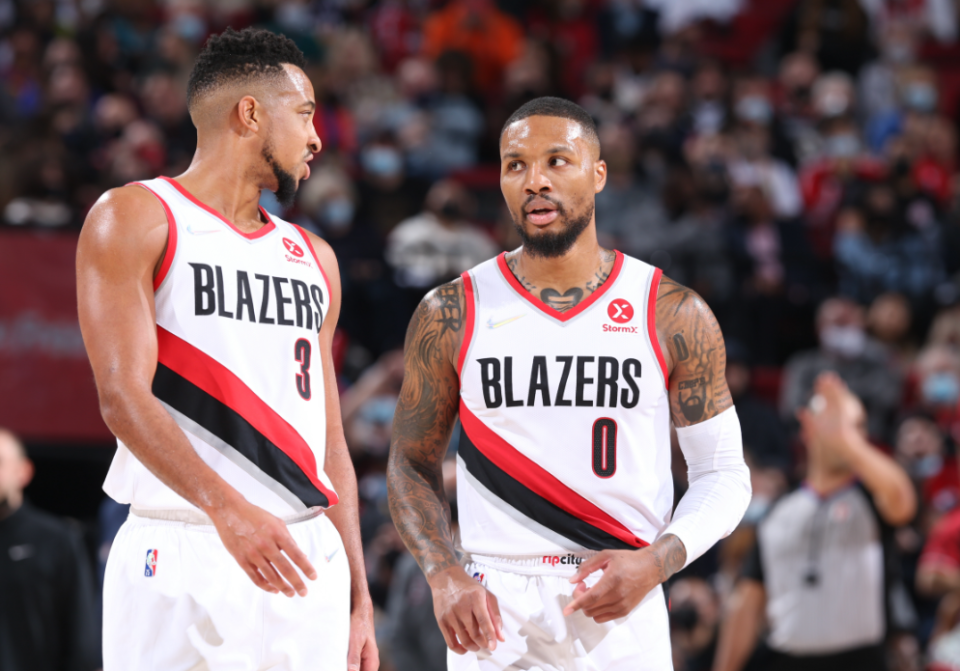 包含开拓者客场擒下黄蜂,利拉德全场最佳砍下分助球队夺胜的词条 包含开拓者客场擒下黄蜂,利拉德全场最佳砍下分助球队夺胜的词条