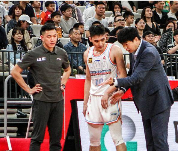 山东男篮球员伤停,主帅力挺替补球员 山东男篮球员伤停,主帅力挺替补球员