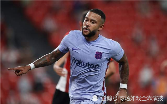 球员红牌离场，客队劣势明显加大