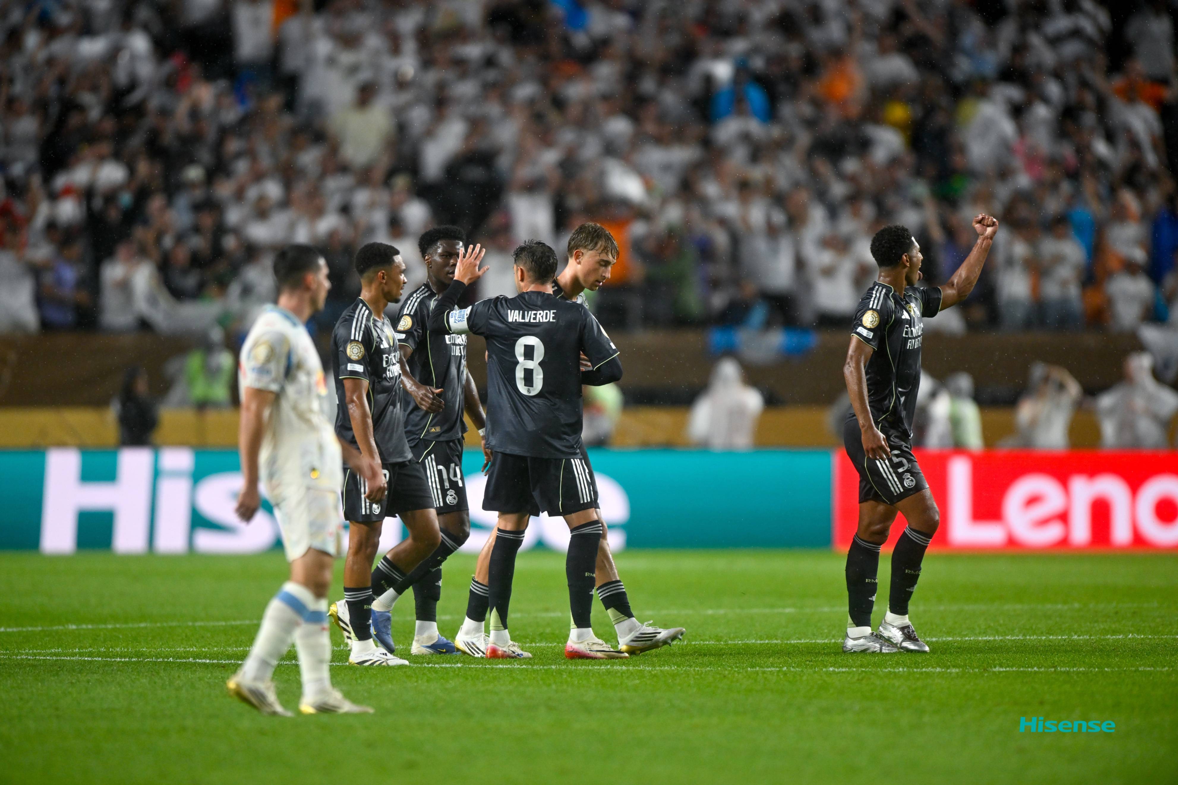 尤文图斯惨遭淘汰，小组赛惊险收官