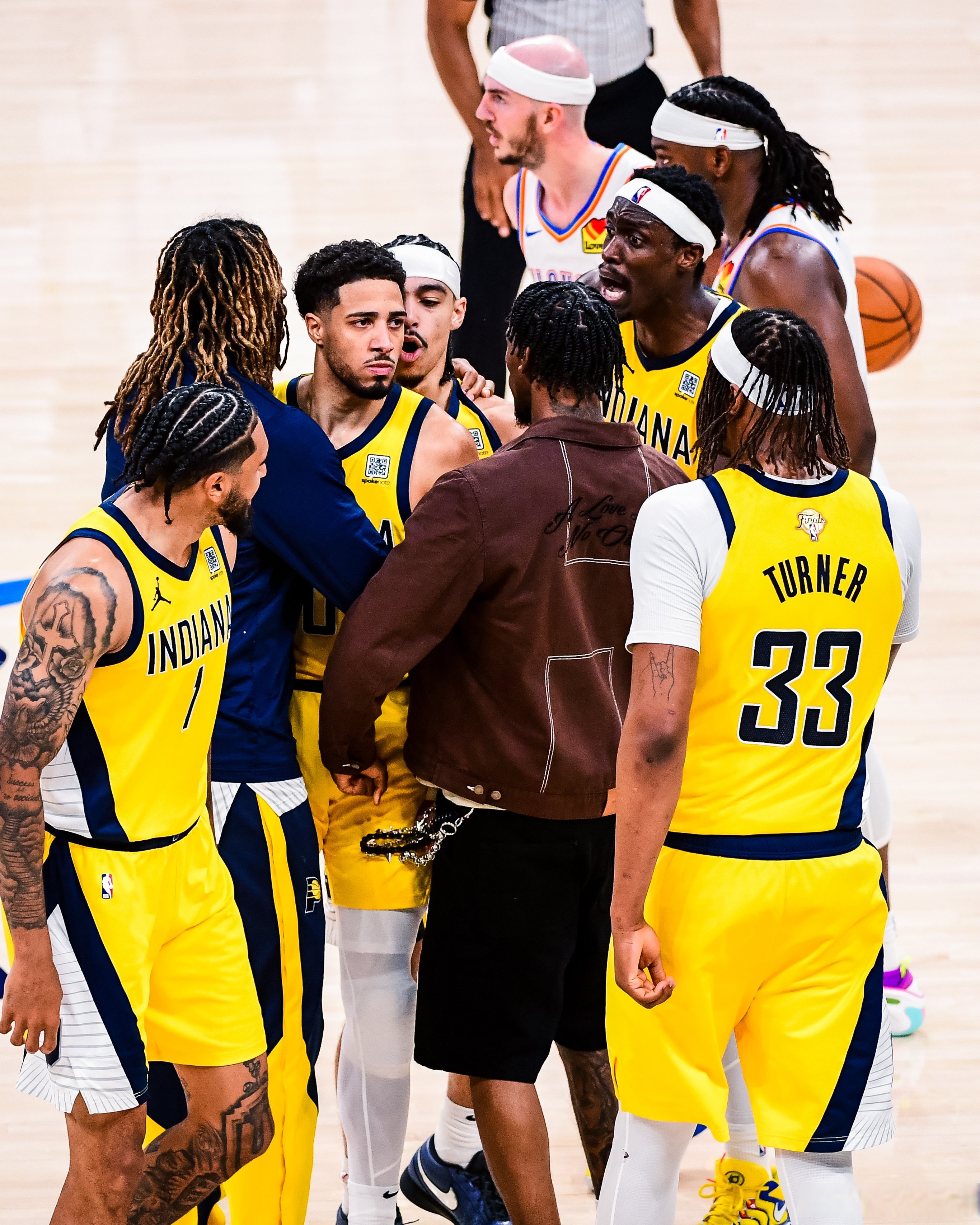 星空体育官方登录入口-步行者队战胜爵士队，季后赛再胜一步的简单介绍